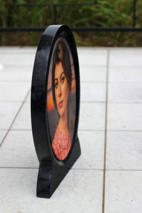 Рамка Гранитная Овал 26х32